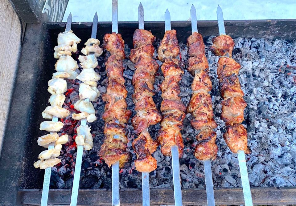 Непревзойденный шашлык из свиной лопатки: проверенный рецепт для настоящих гурманов