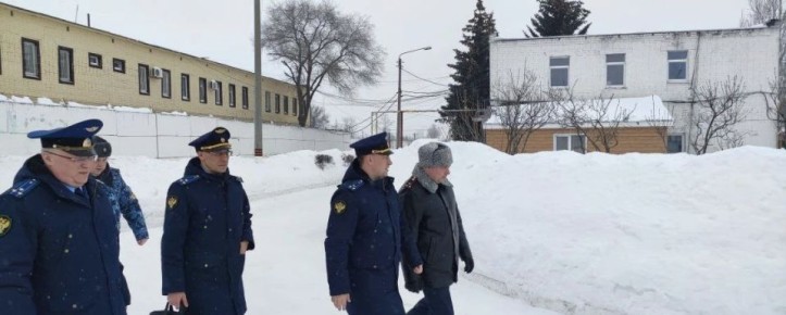 Сегодня, 25 февраля 2026 года, первый заместитель прокурора Ульяновской области Михаил Гриньке с участием членов Общественной наблюдательной комиссии региона провел проверку соблюдения уголовно-исполнительного...