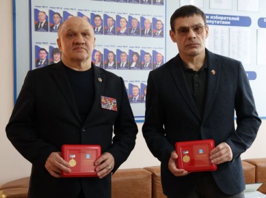 Ульяновская Городская Дума продолжает вручать нагрудные знаки «За содействие СВО»