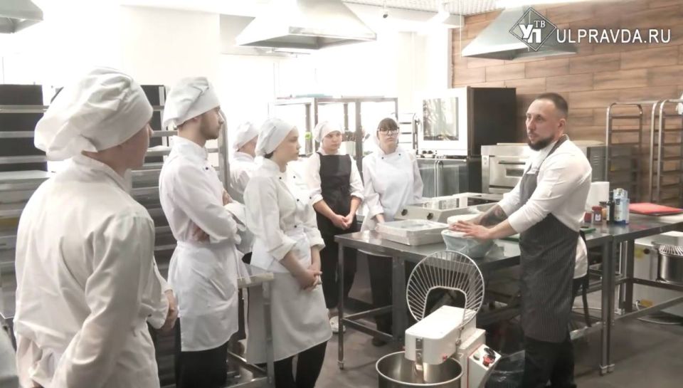 Разжечь огонь в сердцах молодежи, довести «до готовности» их стремление остаться в профессии