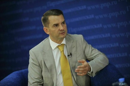 Депутат предлагает работникам отказаться от больничного для удаленной работы