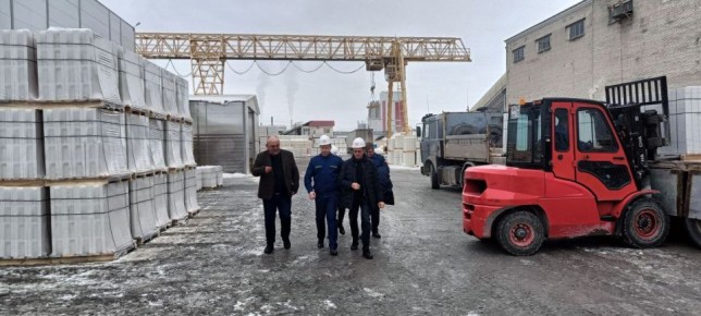 Сегодня, 27 февраля 2026 года, заместитель прокурора Ульяновской области Константин Ручкин посетил ООО «Силикат»