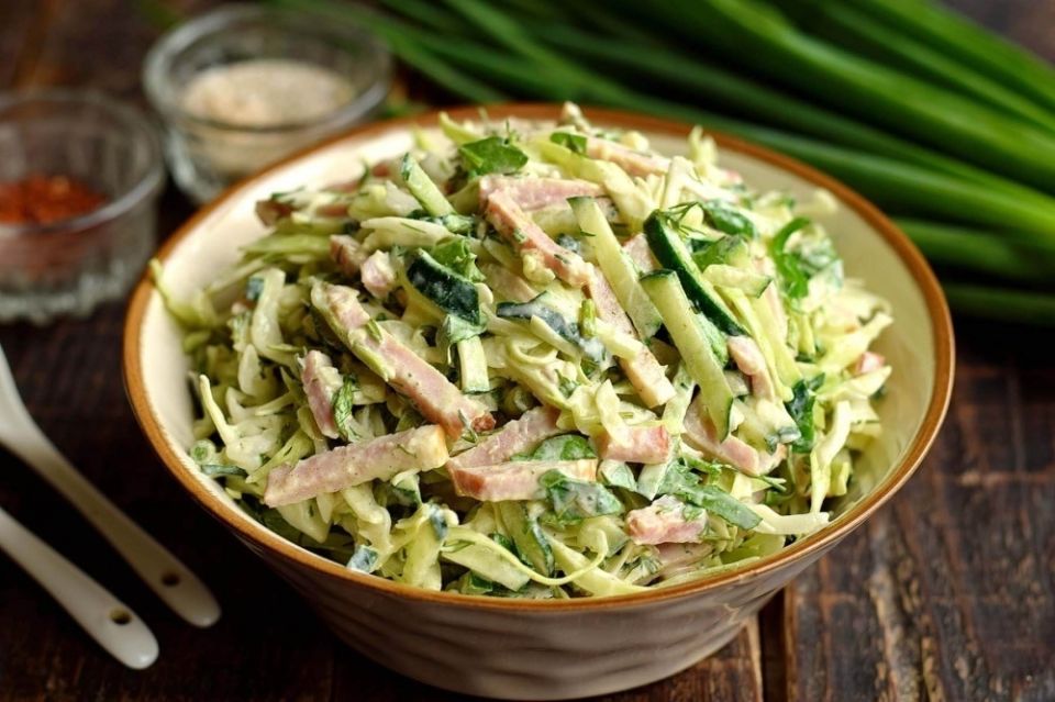 Летний салат всего за 15 минут: легко и вкусно