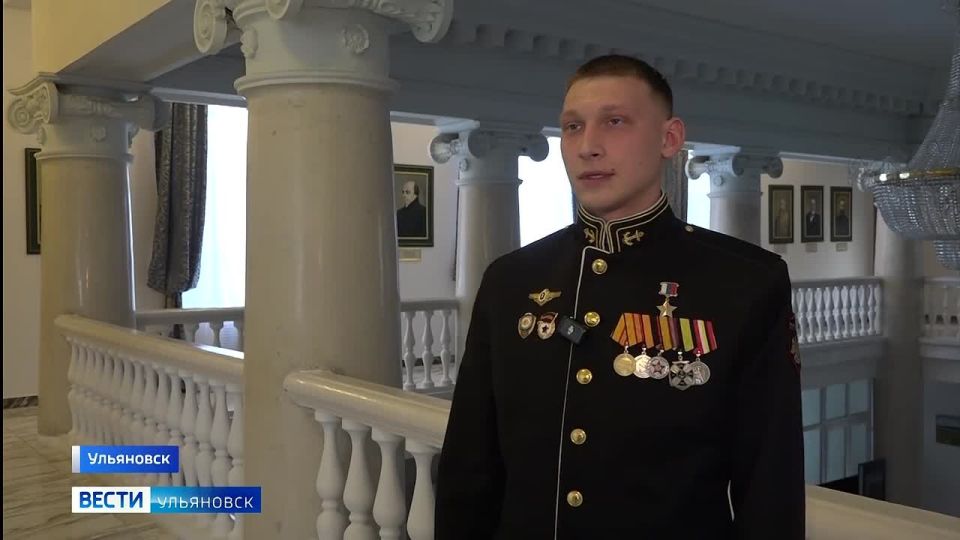 Герой приехал на побывку домой и встретился с губернатором