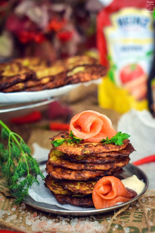 Приготовьте аппетитные кабачково-картофельные оладьи за 20 минут