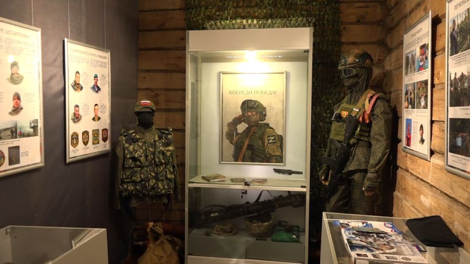 «Впереди — победа»: мобильная выставка, посвящённая землякам — участникам СВО, обновилась и возобновила работу