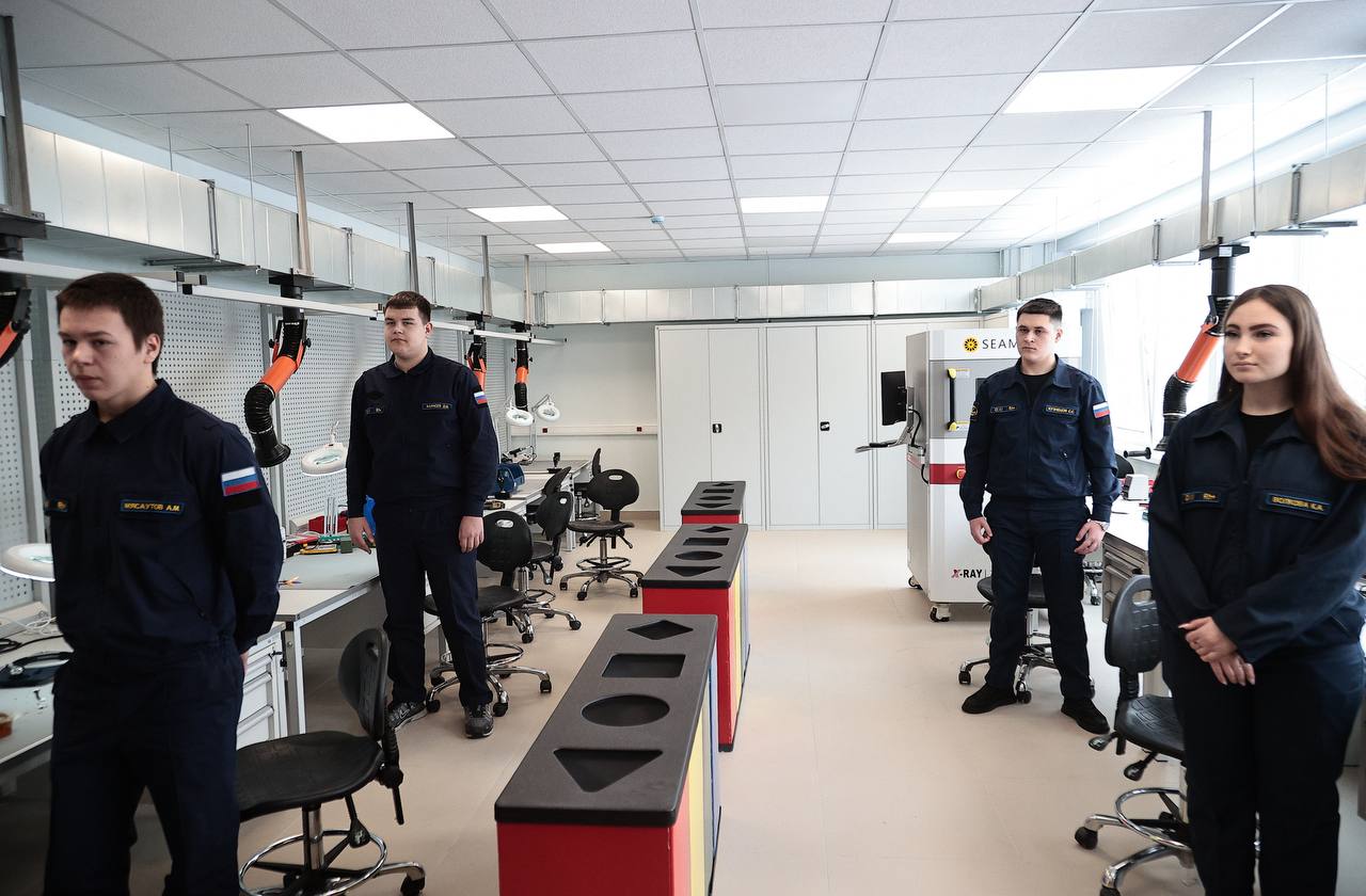 Алексей Русских: В Ульяновском авиаколледже завершили капремонт учебного корпуса благодаря федеральной поддержке программы «Профессионалитет» Алексей Русских: В Ульяновском авиаколледже завершили капремонт учебного корпуса благодаря федеральной поддержке программы «Профессионалитет»