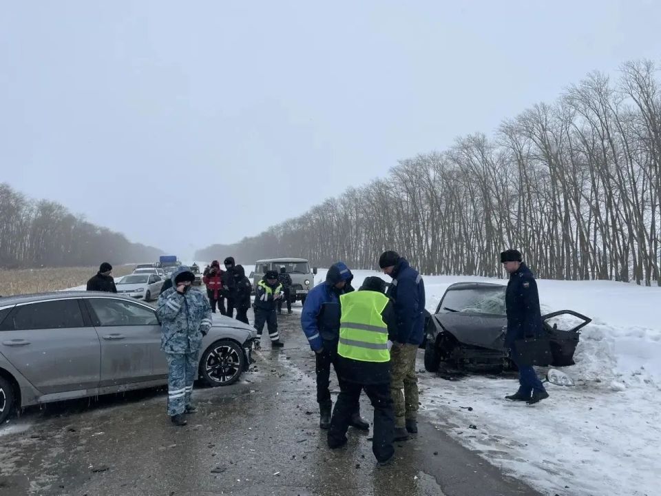 Под Ульяновском в ДТП погибли два человека и еще трое пострадали — там столкнулись две легковушки