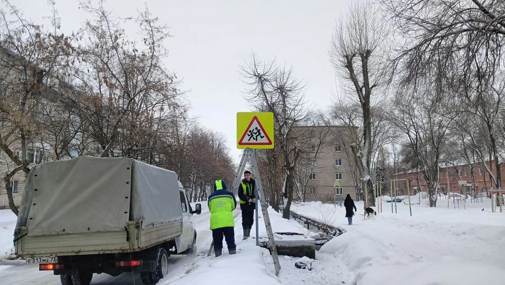 Для недопущения скользкости в Ульяновске использовано 563 тонны противогололёдных материалов Для недопущения скользкости в Ульяновске использовано 563 тонны противогололёдных материалов