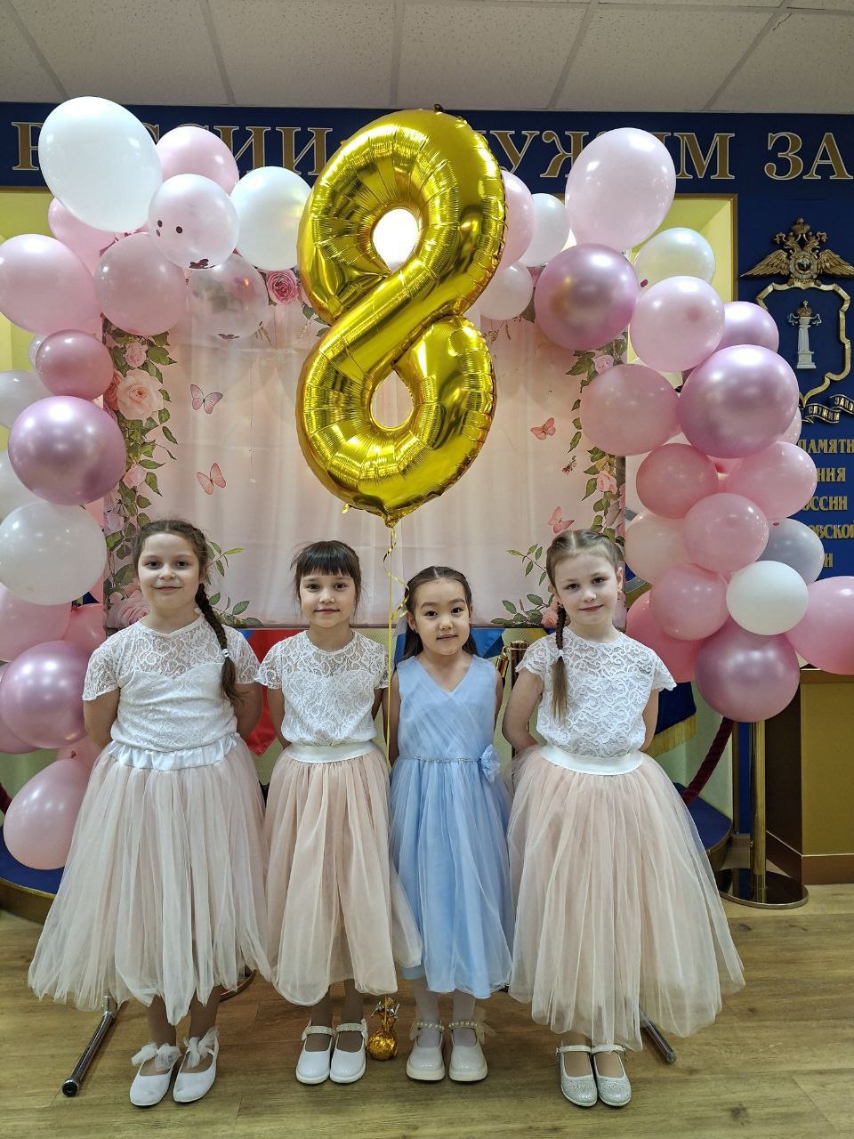 Ульяновские учреждения культуры подарили горожанкам весеннее настроение ко Дню 8 Марта Ульяновские учреждения культуры подарили горожанкам весеннее настроение ко Дню 8 Марта