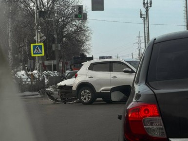 На перекрестке улиц Ефремова и Кузоватовская — ДТП