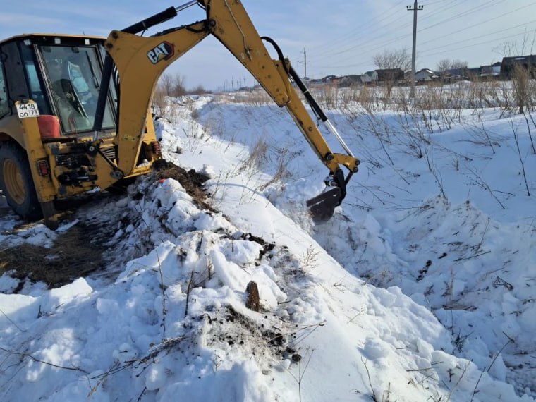 Для организации водоотвода администрация Ульяновска использует тяжёлую спецтехнику Для организации водоотвода администрация Ульяновска использует тяжёлую спецтехнику