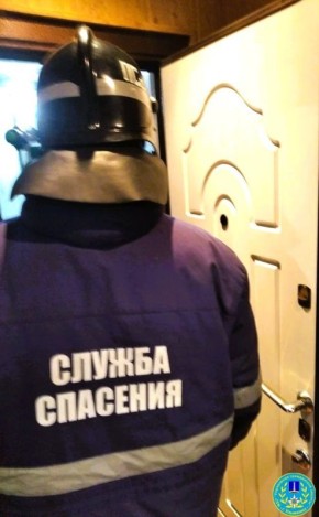 В Ульяновске ребенок случайно запер мать на лестничной клетке, пока она выносила мусор