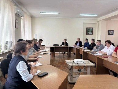 Помощник прокурора Мелекесского района Рязанова Д.С. приняла участие в заседании комиссии по делам несовершеннолетних и защите их прав администрации Мелекесского района