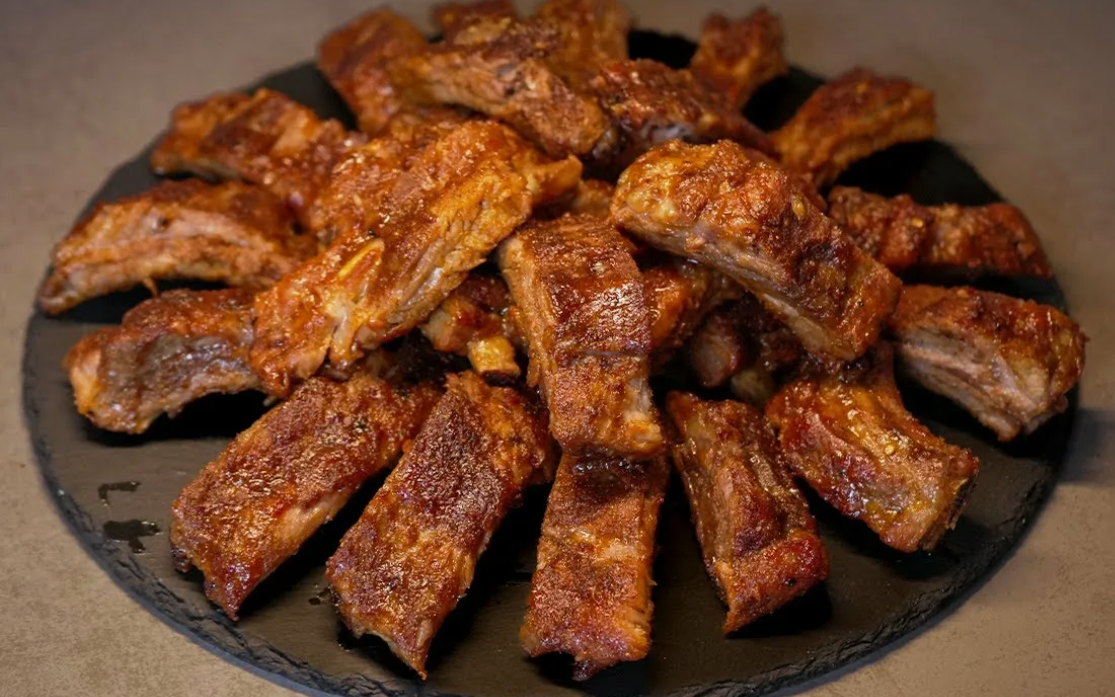 Сочные свиные ребра с хрустящей корочкой: идеальный рецепт