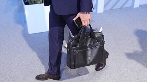 Президент России призывает к ликвидации административных преград для бизнеса