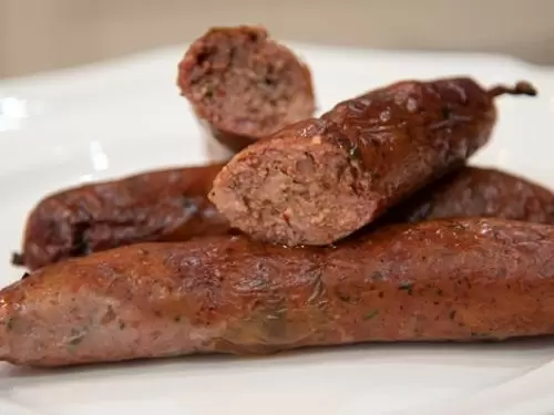 Как сделать настоящую копчёную колбасу в домашних условиях