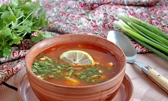 Как готовить идеальную мясную солянку: секреты наваристого супа