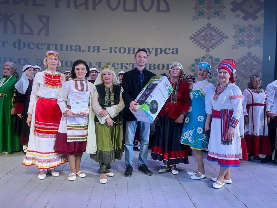 � ����������� ������� �������� ����� 300 ������� ��������� ����������