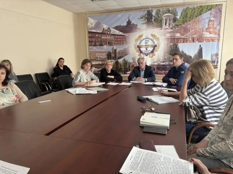 Прокурор Железнодорожного района г. Ульяновска Нагорный А.А. принял участие в заседании комиссии по делам несовершеннолетних и защите их прав при администрации Железнодорожного района г. Ульяновска