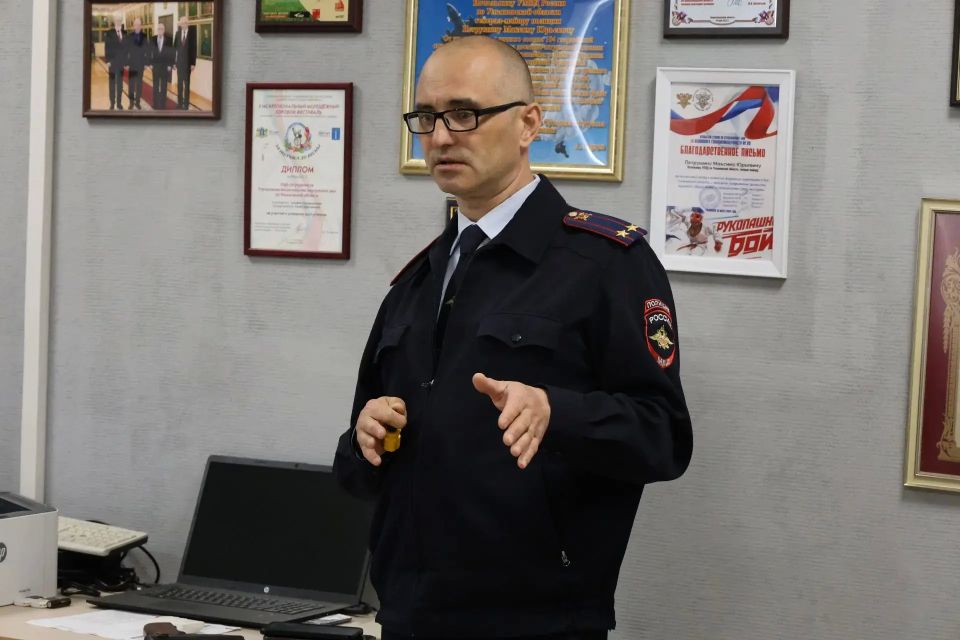 В УМВД России по Ульяновской области для студентов прошел День открытых дверей В УМВД России по Ульяновской области для студентов прошел День открытых дверей