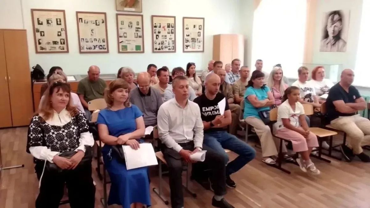 Прокурор Железнодорожного района г. Ульяновска Александр Нагорный принял участие в совещании по вопросам обеспечения земельными участками многодетных семей Прокурор Железнодорожного района г. Ульяновска Александр Нагорный принял участие в совещании по вопросам обеспечения земельными участками многодетных семей