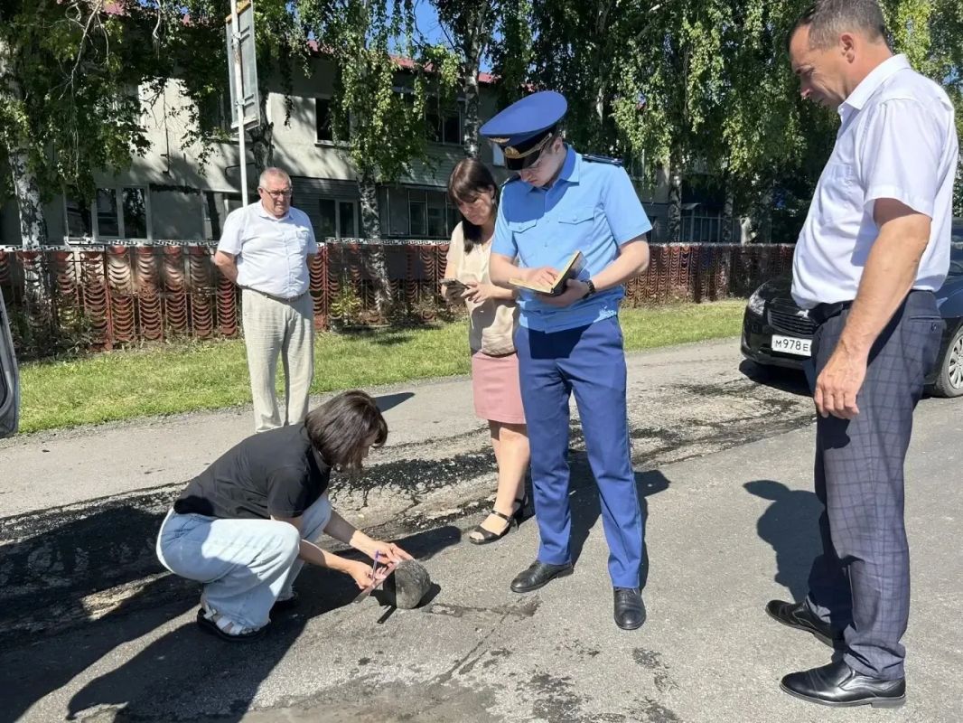 Прокуратура Цильнинского района проводит проверку исполнения законодательства о безопасности дорожного движения Прокуратура Цильнинского района проводит проверку исполнения законодательства о безопасности дорожного движения