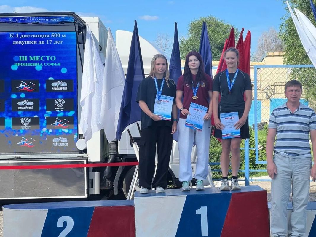 Ульяновские гребчихи привезли восемь медалей с Чемпионата и Первенства ПФО Ульяновские гребчихи привезли восемь медалей с Чемпионата и Первенства ПФО
