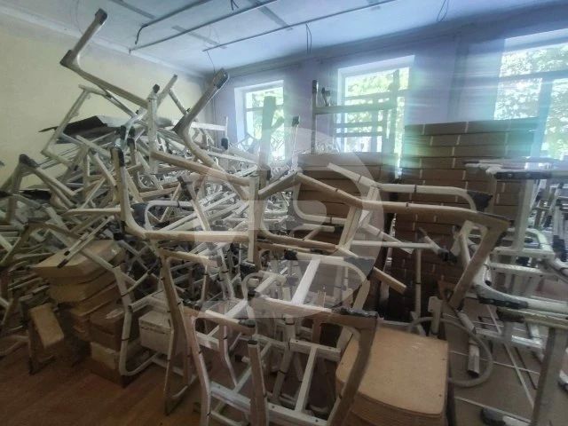 В летний сезон проходят капитальные ремонты в школах региона — всего 41 объект В летний сезон проходят капитальные ремонты в школах региона — всего 41 объект
