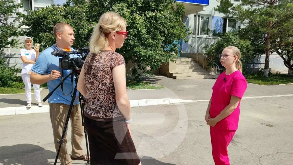 Вместе учиться, трудиться, любить! По такой объемной траектории движутся начинающие медики, вчерашние выпускники Карсунского медицинского техникума имени Тихомирова Вместе учиться, трудиться, любить! По такой объемной траектории движутся начинающие медики, вчерашние выпускники Карсунского медицинского техникума имени Тихомирова