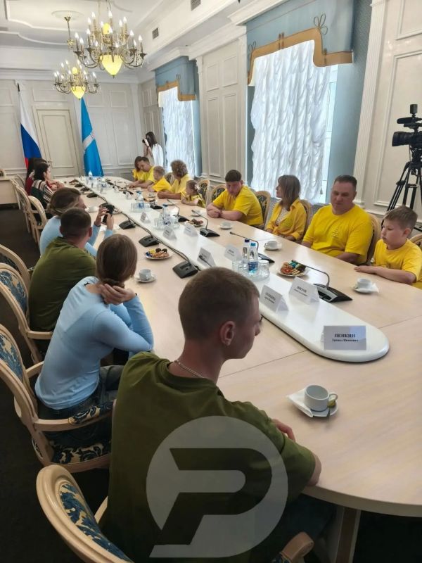 В региональном правительстве награждают финалистов и победителей Всероссийского конкурса «Это у нас семейное» В региональном правительстве награждают финалистов и победителей Всероссийского конкурса «Это у нас семейное»