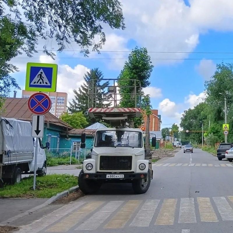 Новые дорожные знаки установили на улице Ватутина Новые дорожные знаки установили на улице Ватутина