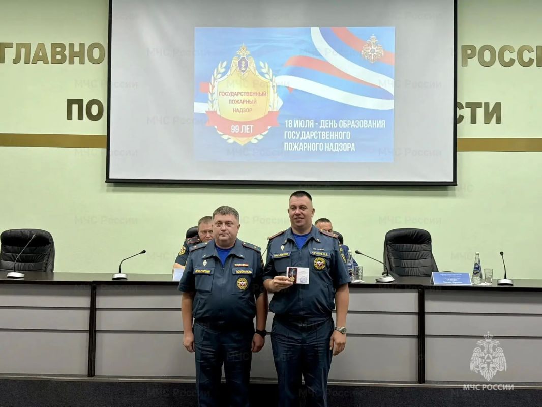 Накануне профессионального праздника вручены награды Накануне профессионального праздника вручены награды