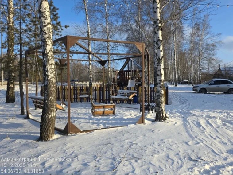 Возле СНТ «Вишнёвый сад» демонтируют самовольно установленные детские качели, игровой комплекс и контейнерную площадку Возле СНТ «Вишнёвый сад» демонтируют самовольно установленные детские качели, игровой комплекс и контейнерную площадку