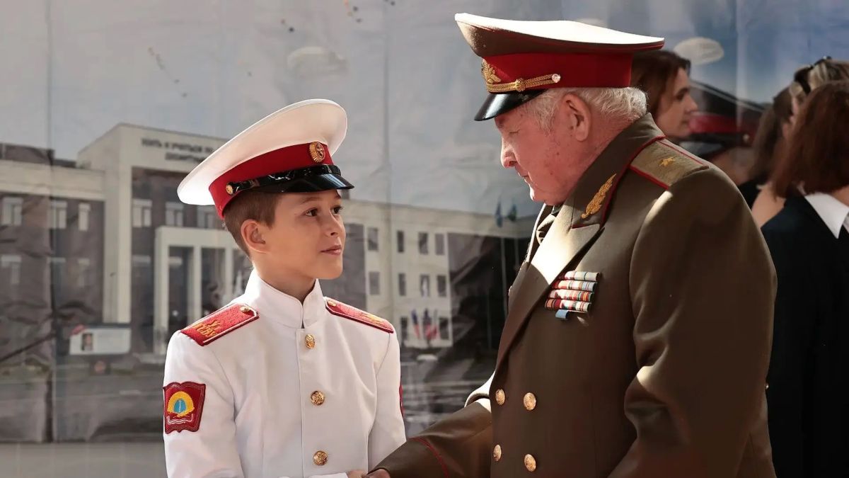 Алексей Русских: 80 ребят сегодня вступили в суворовское братство Алексей Русских: 80 ребят сегодня вступили в суворовское братство