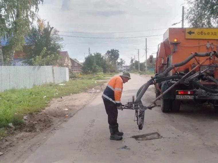 За 31 августа дорожники Ульяновска отремонтировали две тысячи квадратных метров улиц и тротуаров За 31 августа дорожники Ульяновска отремонтировали две тысячи квадратных метров улиц и тротуаров