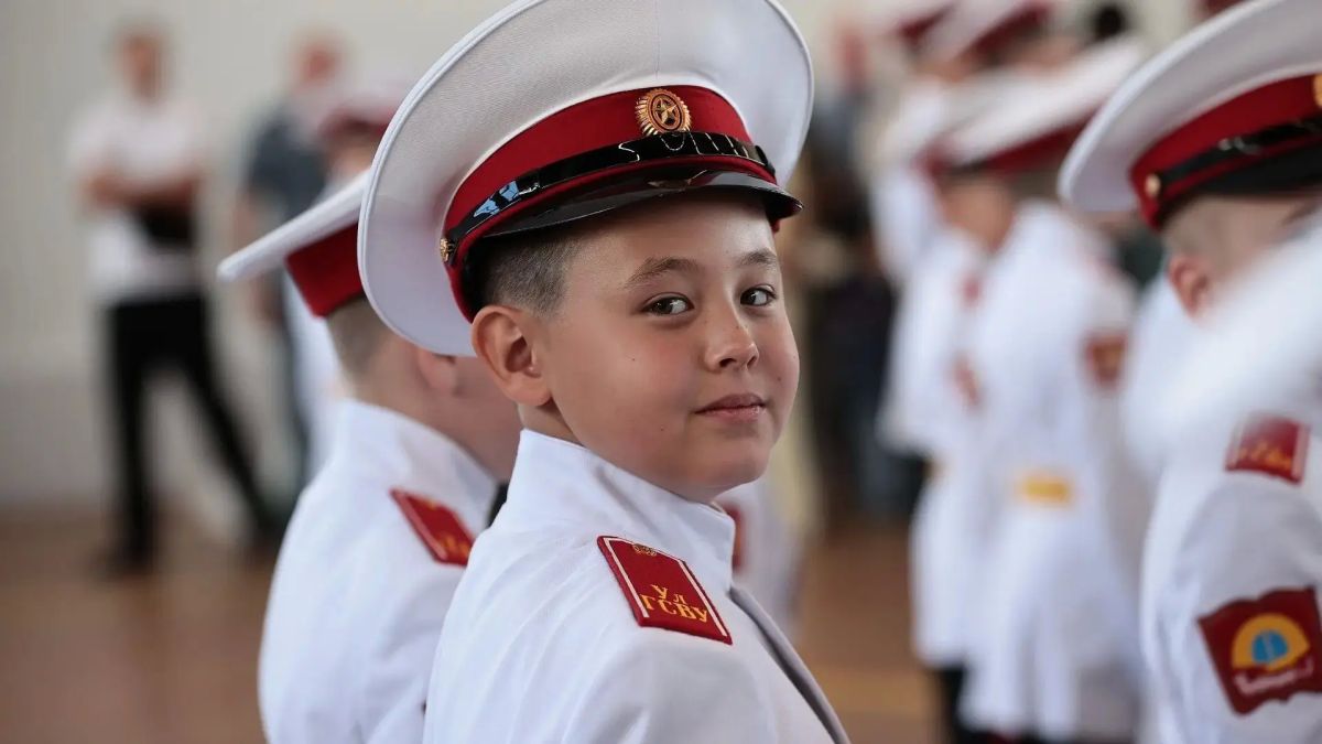 Алексей Русских: 80 ребят сегодня вступили в суворовское братство Алексей Русских: 80 ребят сегодня вступили в суворовское братство
