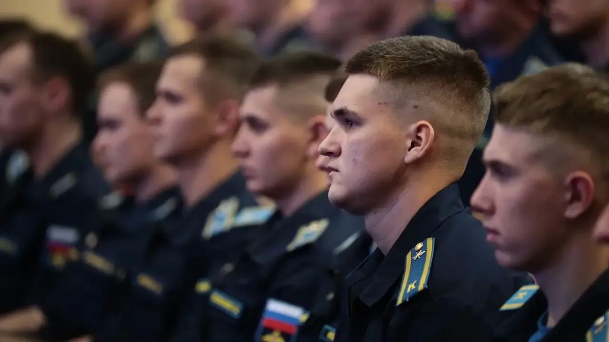 Алексей Русских: В День знаний распахнуло двери новое Ульяновское высшее военное авиационное училище лётчиков Алексей Русских: В День знаний распахнуло двери новое Ульяновское высшее военное авиационное училище лётчиков