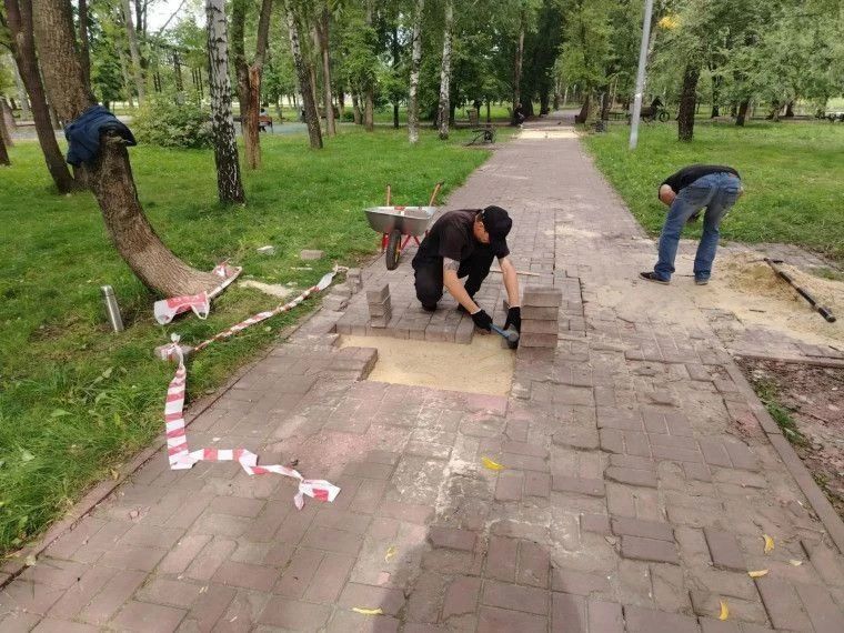 За 31 августа дорожники Ульяновска отремонтировали две тысячи квадратных метров улиц и тротуаров За 31 августа дорожники Ульяновска отремонтировали две тысячи квадратных метров улиц и тротуаров