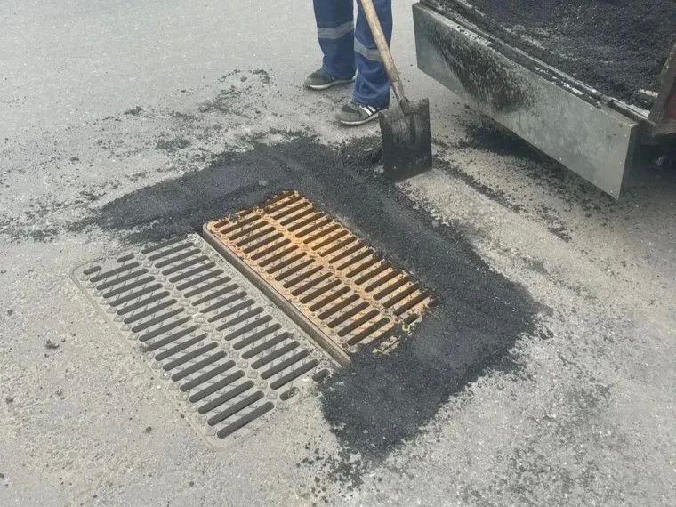За 31 августа дорожники Ульяновска отремонтировали две тысячи квадратных метров улиц и тротуаров За 31 августа дорожники Ульяновска отремонтировали две тысячи квадратных метров улиц и тротуаров