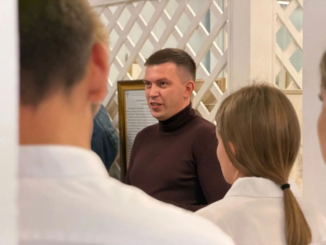В неделю нацпроекта «Семья» в Ульяновской области открылась выставка одного из ведущих лермонтовских музеев России - Государственного Лермонтовского музея-заповедника «Тарханы» В неделю нацпроекта «Семья» в Ульяновской области открылась выставка одного из ведущих лермонтовских музеев России - Государственного Лермонтовского музея-заповедника «Тарханы»