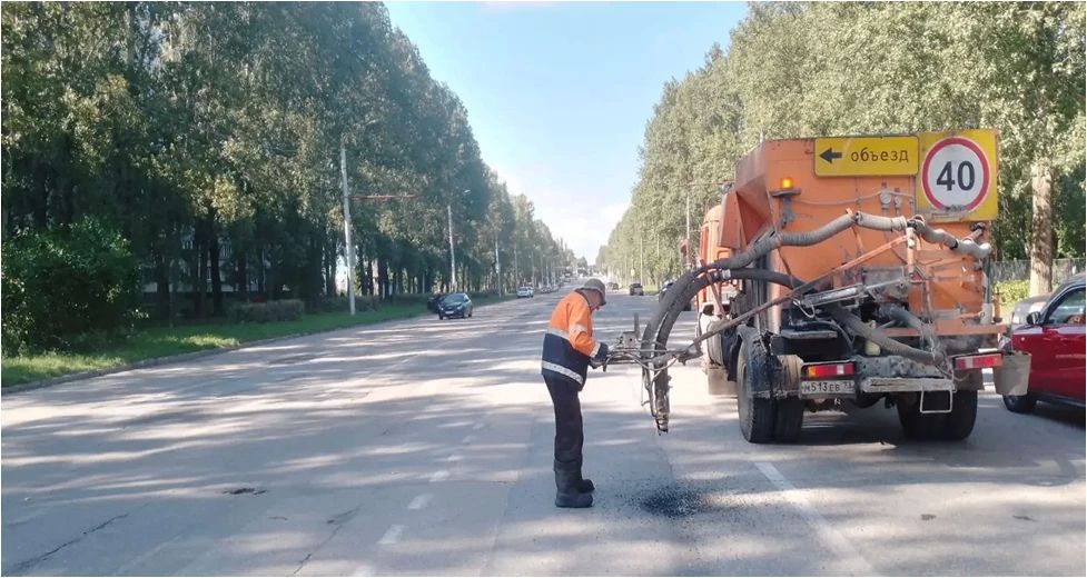 Ульяновские дорожники асфальтируют места коммунальных раскопок Ульяновские дорожники асфальтируют места коммунальных раскопок