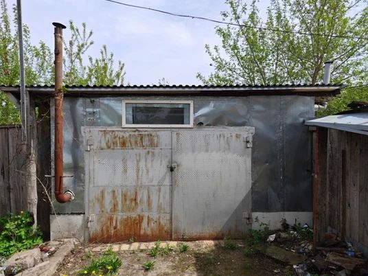 Возле ТЦ в Новом городе уберут ограничители проезда Возле ТЦ в Новом городе уберут ограничители проезда