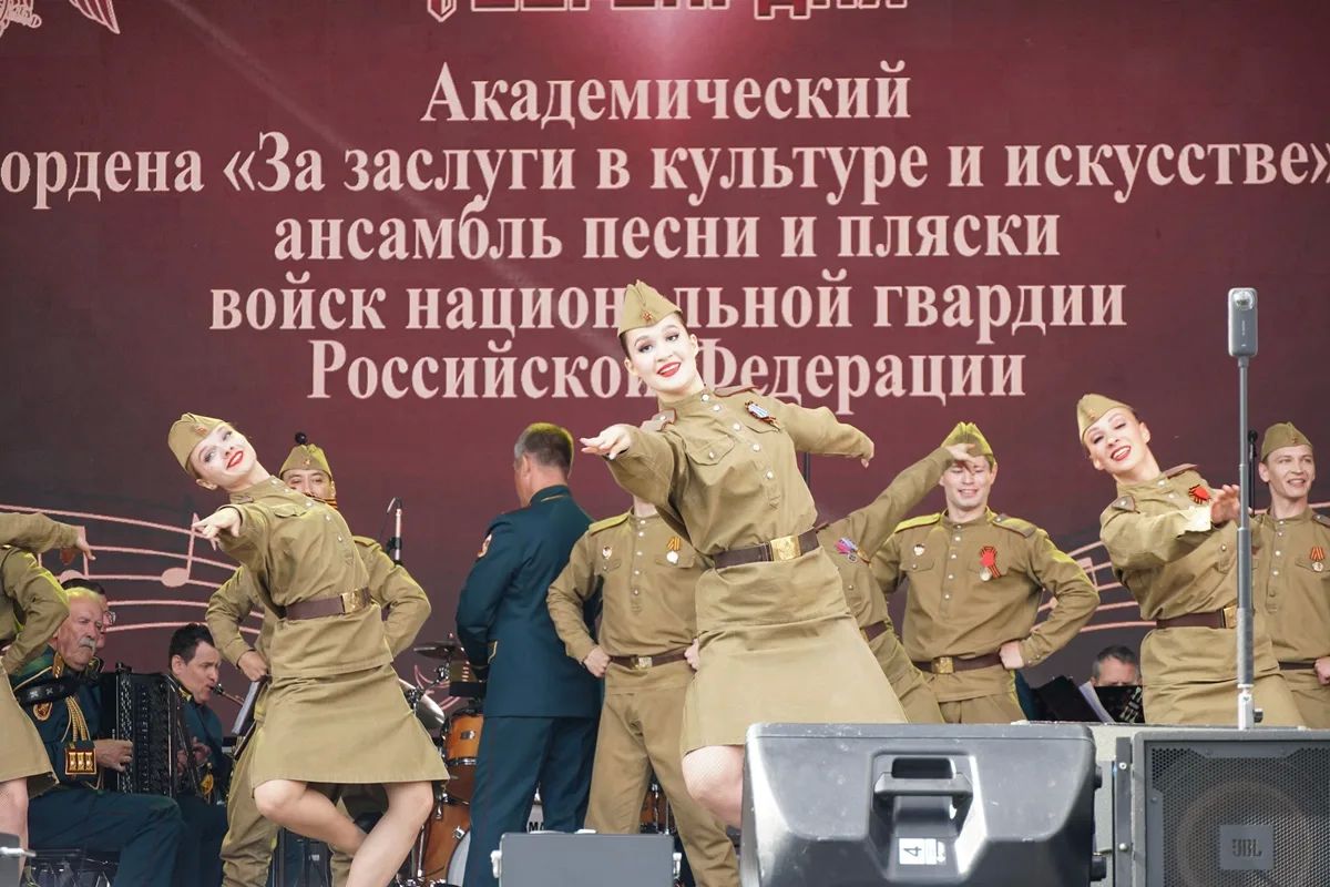 Академический ансамбль песни и пляски Росгвардии выступил в Ульяновске Академический ансамбль песни и пляски Росгвардии выступил в Ульяновске