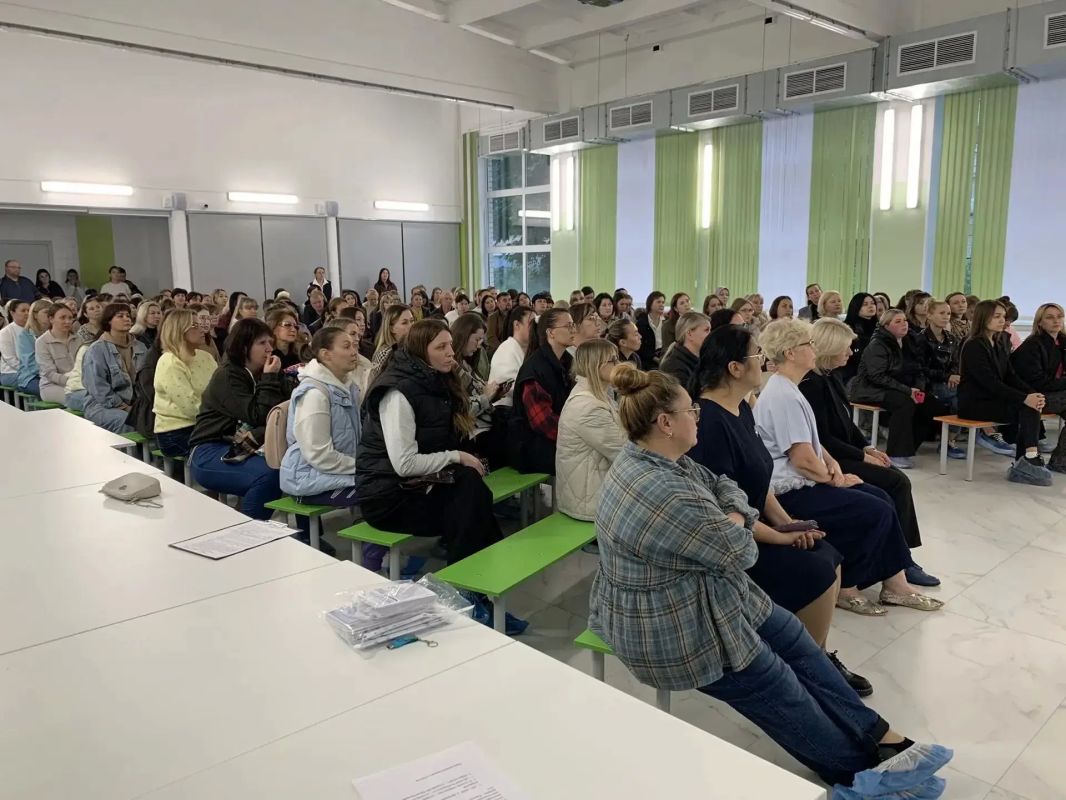 Ульяновцы поддержали инициативы, направленные на ремонт в образовательных учреждениях Ульяновцы поддержали инициативы, направленные на ремонт в образовательных учреждениях
