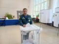 В Вешкаймском районе на участок пришёл заместитель начальника пожарно-спасательной части №31 Валерий Логинов