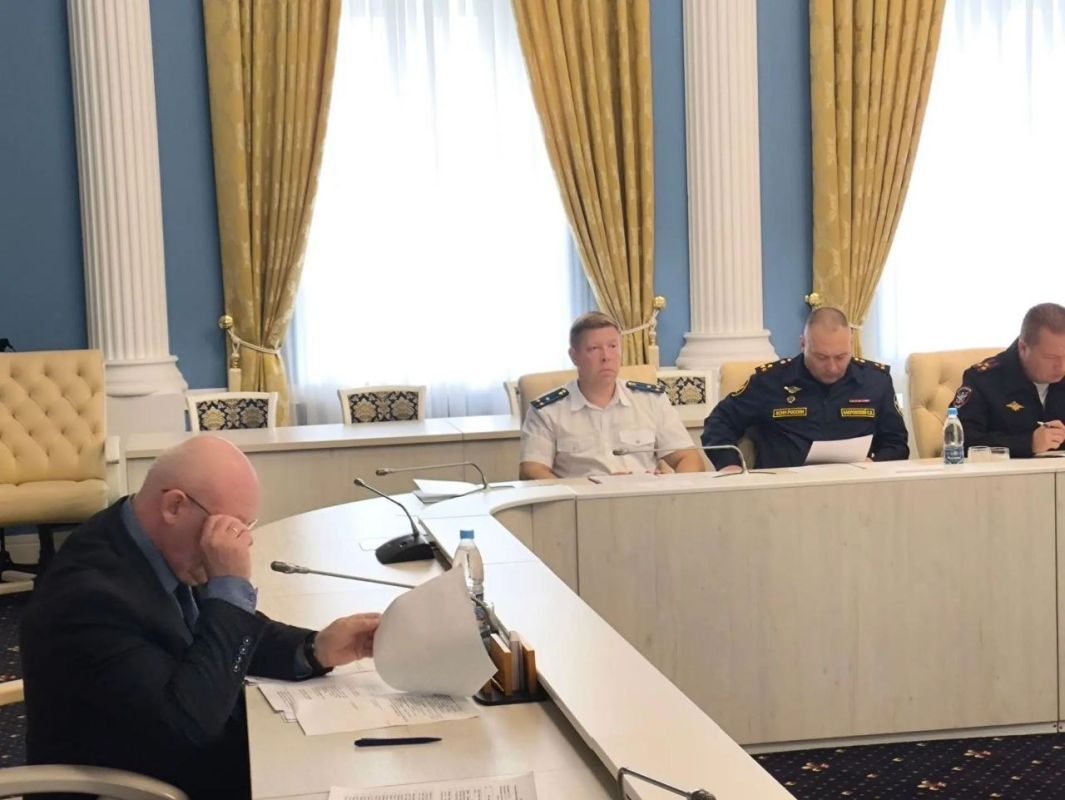 Заместитель прокурора Ульяновской области Ручкин К.В. принял участие в заседании региональной антинаркотической комиссии, Координационного совещания по обеспечению правопорядка на территории Ульяновской области и Комиссии по... Заместитель прокурора Ульяновской области Ручкин К.В. принял участие в заседании региональной антинаркотической комиссии, Координационного совещания по обеспечению правопорядка на территории Ульяновской области и Комиссии по...