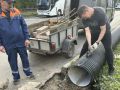 На перекрестке Локомотивной и Гая строят дополнительный водоотводной лоток