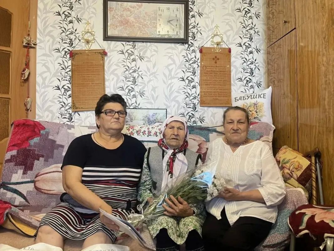 Сегодня, 18 сентября, Вера Николаевна Хамбикова отмечает свой 107-й день рождения Сегодня, 18 сентября, Вера Николаевна Хамбикова отмечает свой 107-й день рождения
