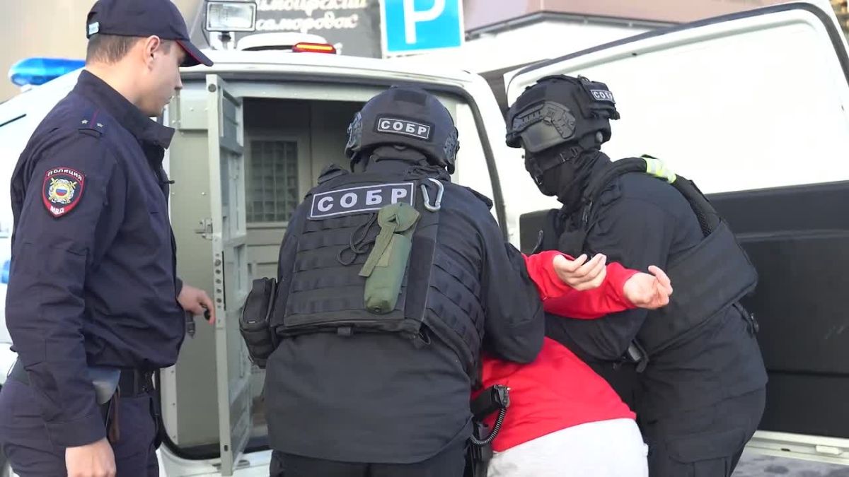 Подросткам часто кажется, что драка «за компанию» или ради видео — безобидная игра